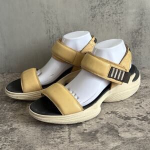 Sorel Women's Explorer Blitz Stride Sandals Size 10.5 Tan